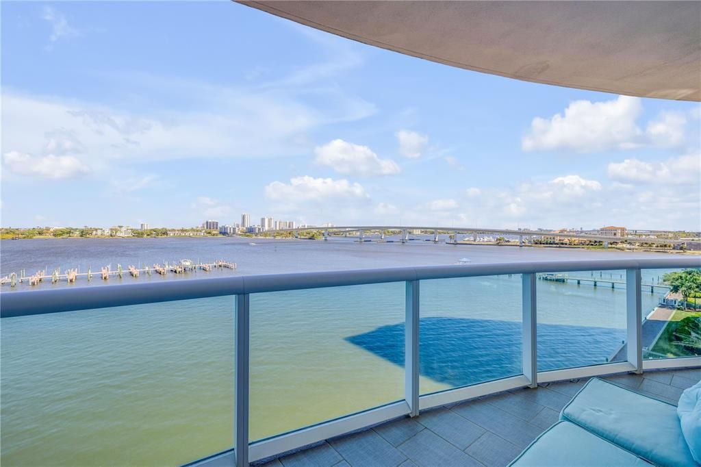 For Sale: $594,000 (3 beds, 3 baths, 2239 Square Feet)