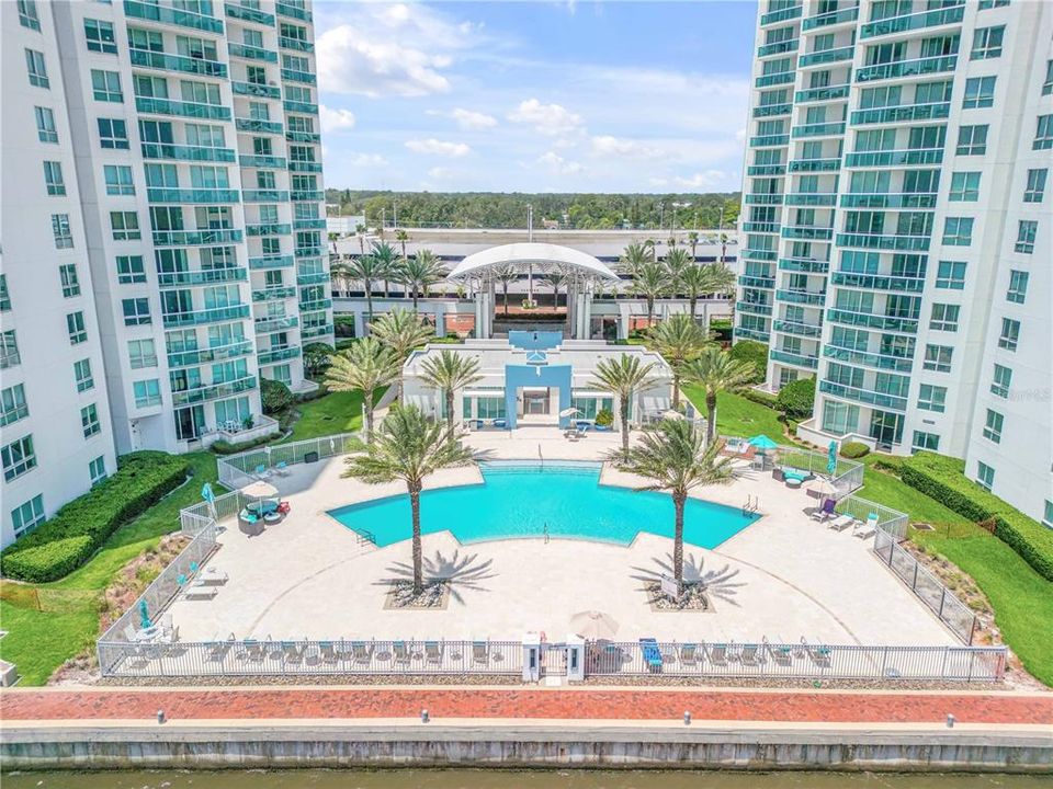 For Sale: $594,000 (3 beds, 3 baths, 2239 Square Feet)