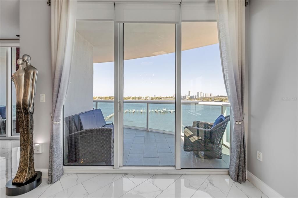 For Sale: $594,000 (3 beds, 3 baths, 2239 Square Feet)