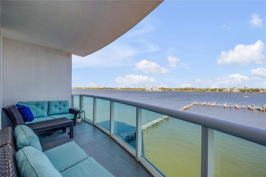 For Sale: $594,000 (3 beds, 3 baths, 2239 Square Feet)