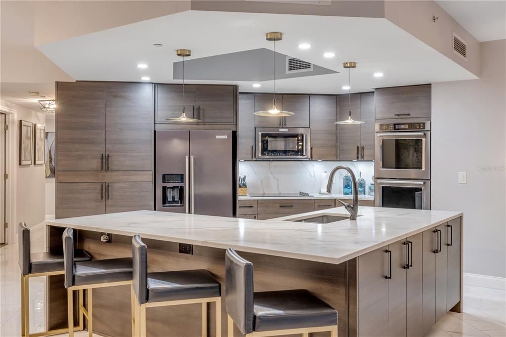 For Sale: $594,000 (3 beds, 3 baths, 2239 Square Feet)