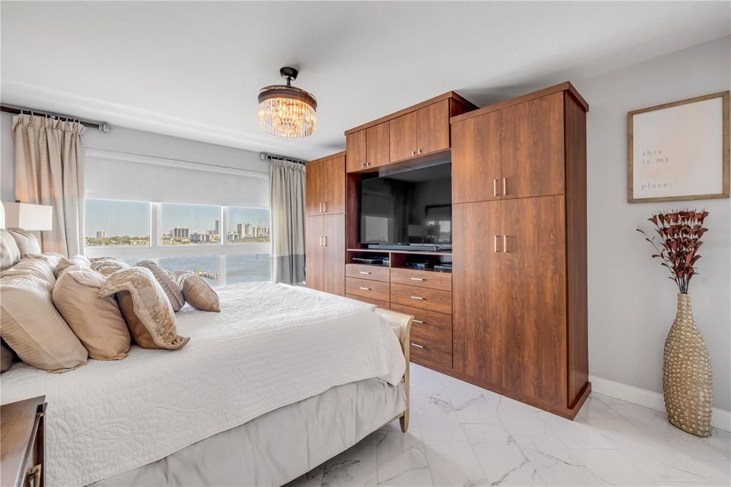 For Sale: $594,000 (3 beds, 3 baths, 2239 Square Feet)