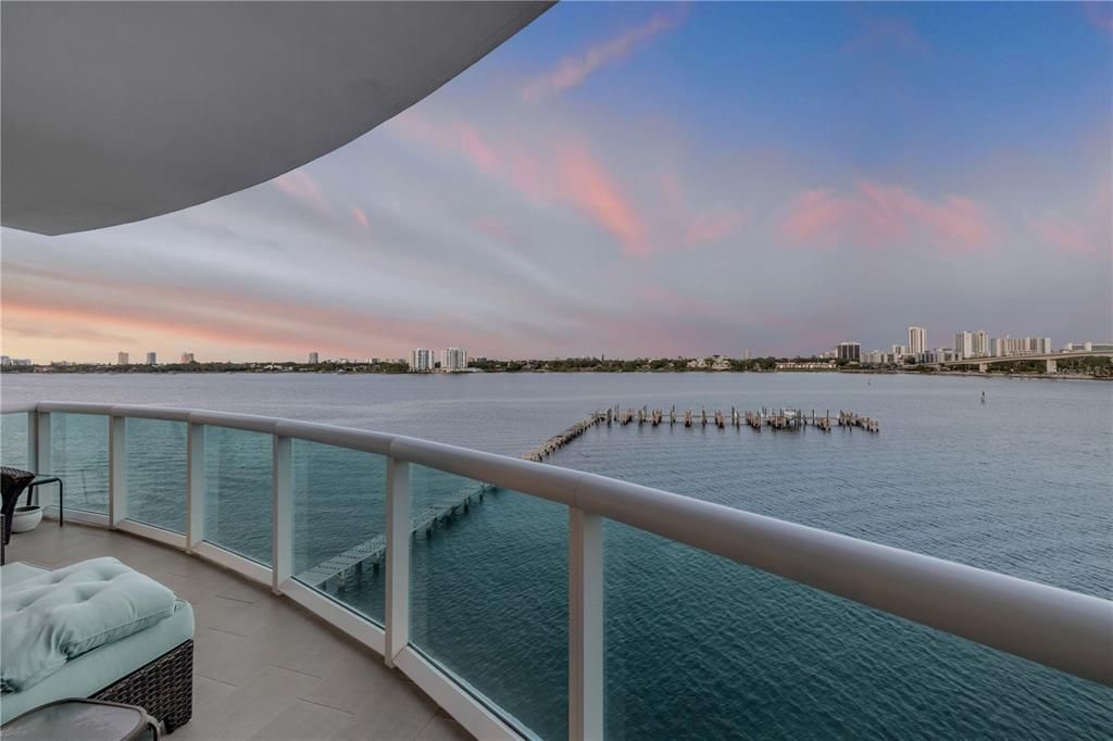 For Sale: $594,000 (3 beds, 3 baths, 2239 Square Feet)