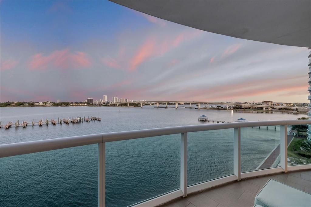 For Sale: $594,000 (3 beds, 3 baths, 2239 Square Feet)