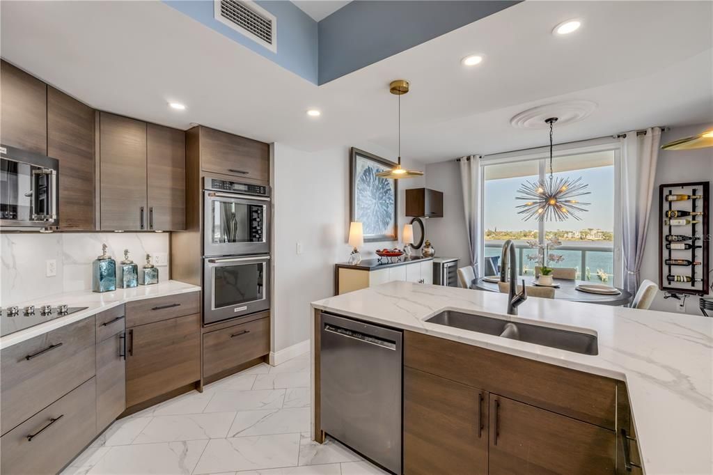 For Sale: $594,000 (3 beds, 3 baths, 2239 Square Feet)