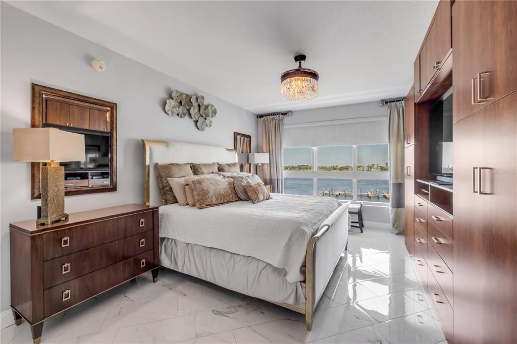 For Sale: $594,000 (3 beds, 3 baths, 2239 Square Feet)