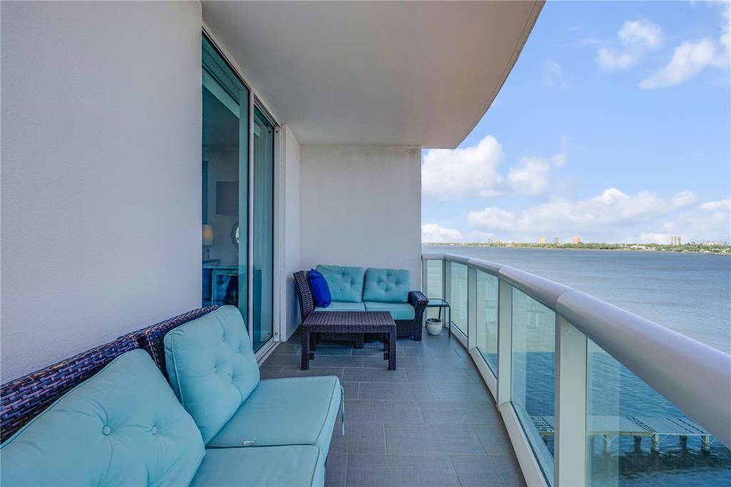 For Sale: $594,000 (3 beds, 3 baths, 2239 Square Feet)