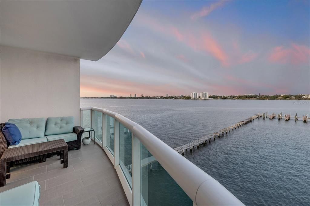 For Sale: $594,000 (3 beds, 3 baths, 2239 Square Feet)