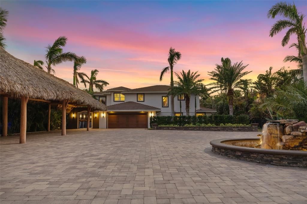 Недавно продано: $3,900,000 (5 спален, 5 ванн, 5898 Квадратных фут)