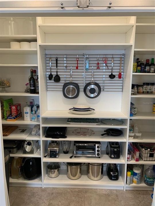 待售: $345,900 (4 贝兹, 2 浴室, 2209 平方英尺)