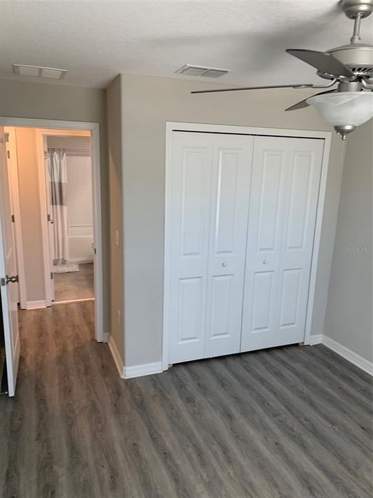 待售: $345,900 (4 贝兹, 2 浴室, 2209 平方英尺)