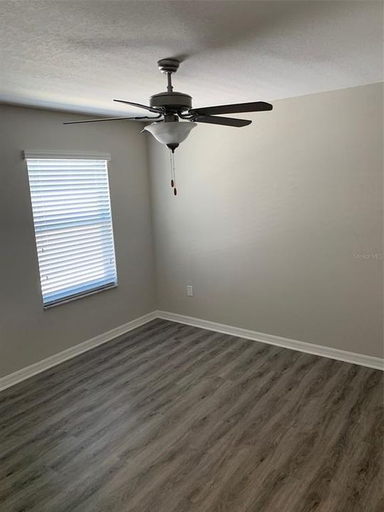 待售: $345,900 (4 贝兹, 2 浴室, 2209 平方英尺)