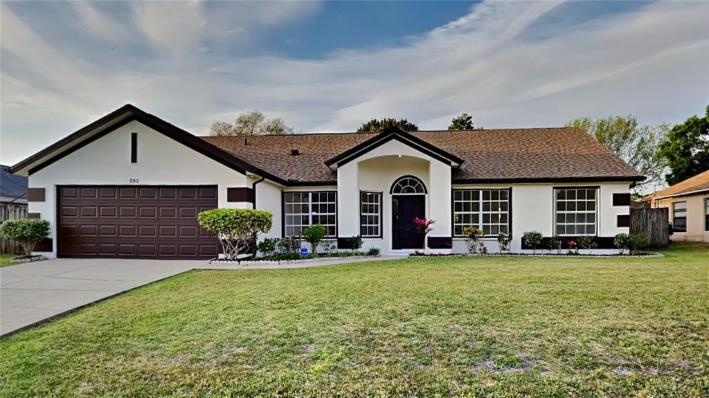 Recently Sold: $324,900 (3 beds, 2 baths, 1972 Square Feet)