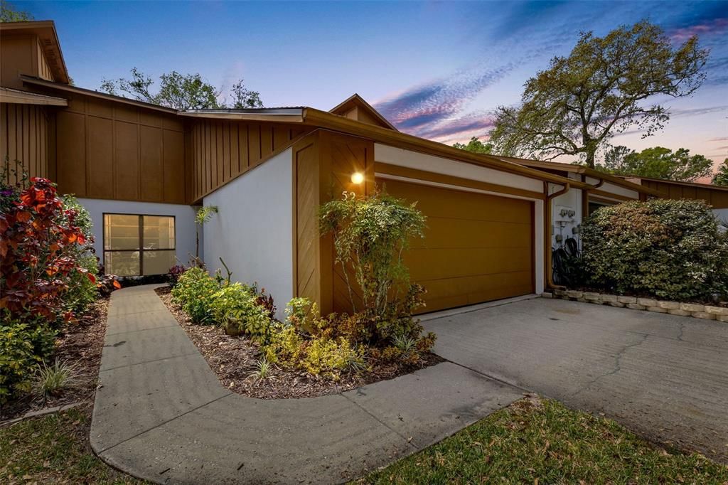 Recently Sold: $279,000 (3 beds, 3 baths, 1874 Square Feet)