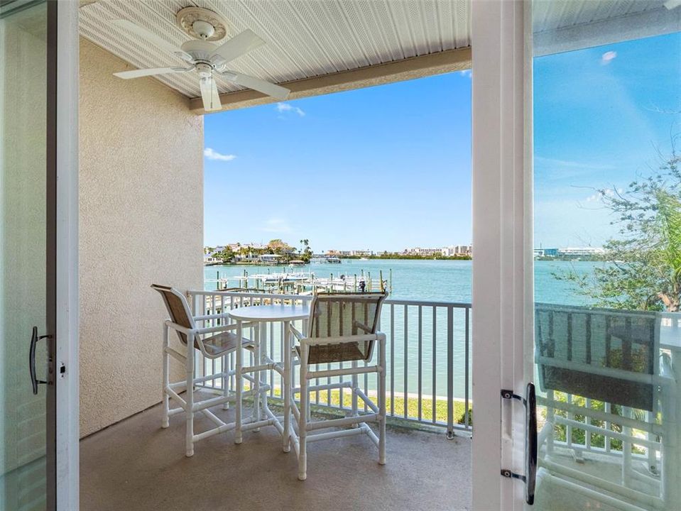 For Sale: $1,247,000 (3 beds, 3 baths, 2041 Square Feet)