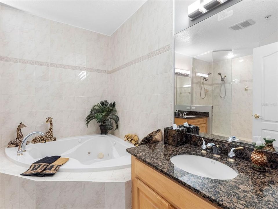 For Sale: $1,247,000 (3 beds, 3 baths, 2041 Square Feet)