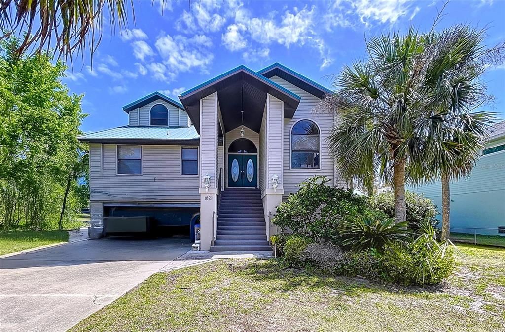 Vendido Recientemente: $749,900 (4 camas, 3 baños, 2159 Pies cuadrados)