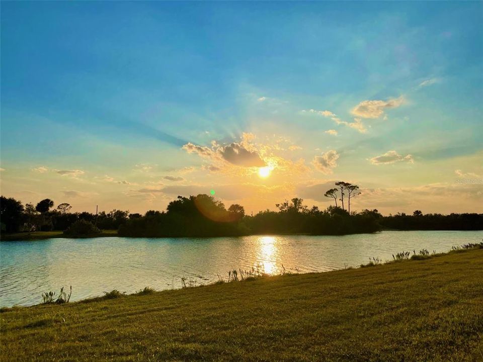 SUNSETS AND NATURESOUTHWEST VIEWS FROM THE LOT