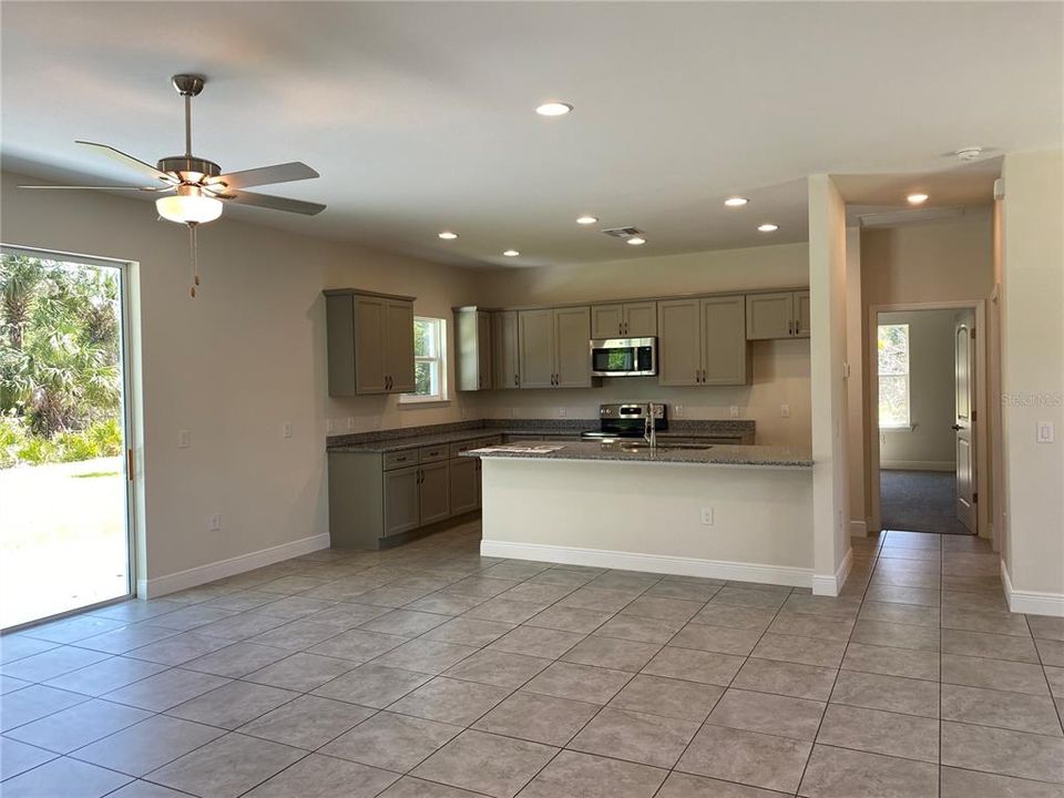 For Sale: $359,900 (3 beds, 2 baths, 1660 Square Feet)
