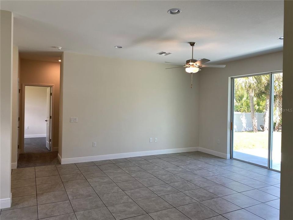 For Sale: $359,900 (3 beds, 2 baths, 1660 Square Feet)
