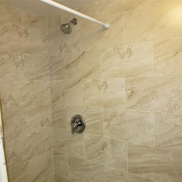 На продажу: $225,000 (2 спален, 2 ванн, 1094 Квадратных фут)