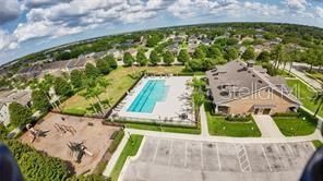 待售: $390,000 (4 贝兹, 3 浴室, 2453 平方英尺)