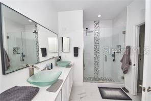 待售: $390,000 (4 贝兹, 3 浴室, 2453 平方英尺)