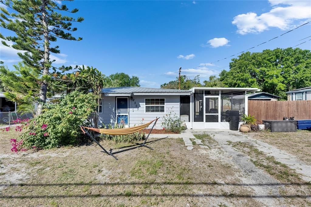 Vendido Recientemente: $180,000 (3 camas, 1 baños, 900 Pies cuadrados)