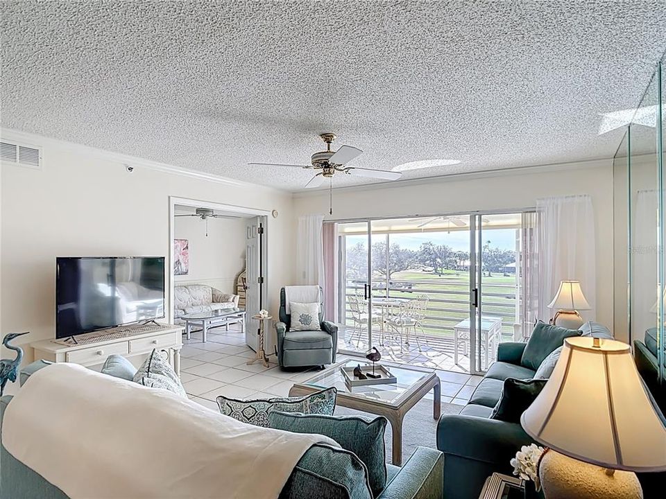 For Sale: $285,000 (3 beds, 2 baths, 1330 Square Feet)