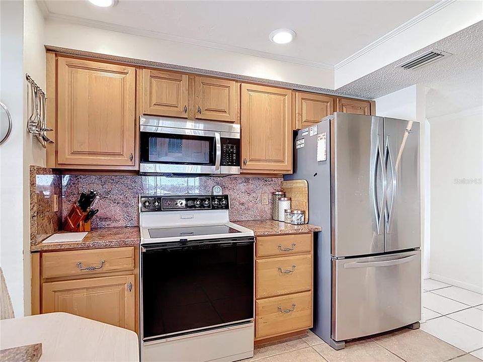 For Sale: $285,000 (3 beds, 2 baths, 1330 Square Feet)