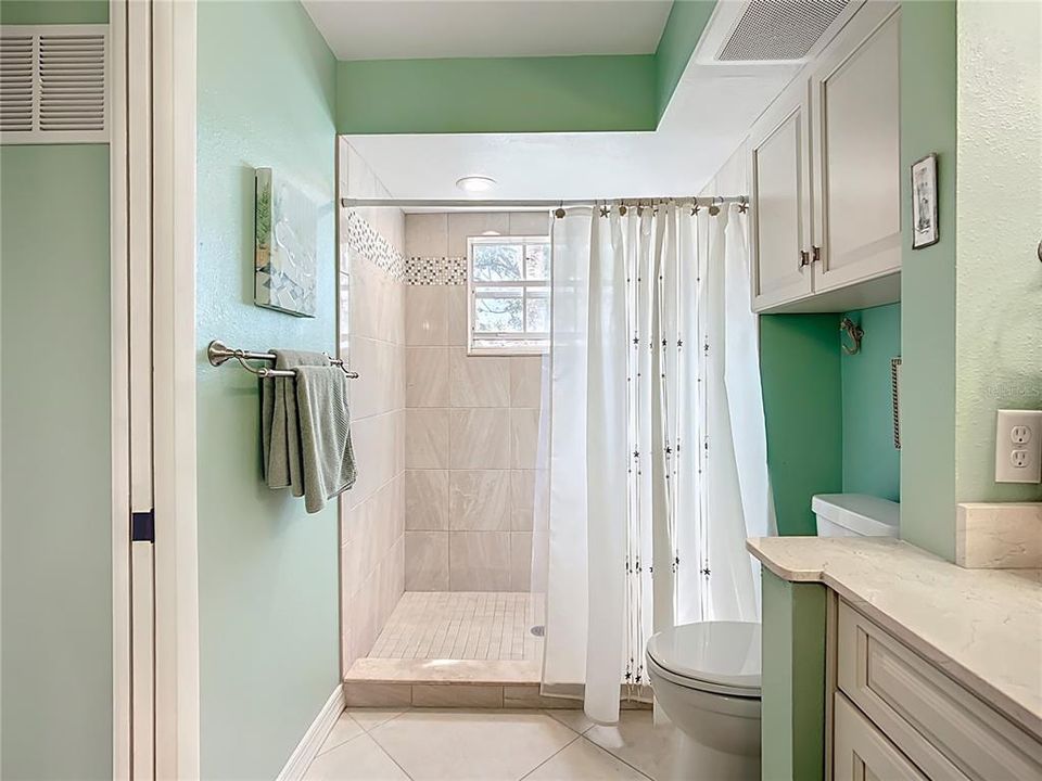 For Sale: $285,000 (3 beds, 2 baths, 1330 Square Feet)