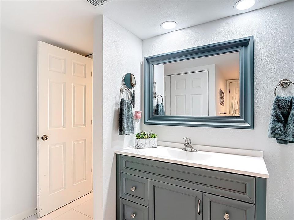 For Sale: $285,000 (3 beds, 2 baths, 1330 Square Feet)