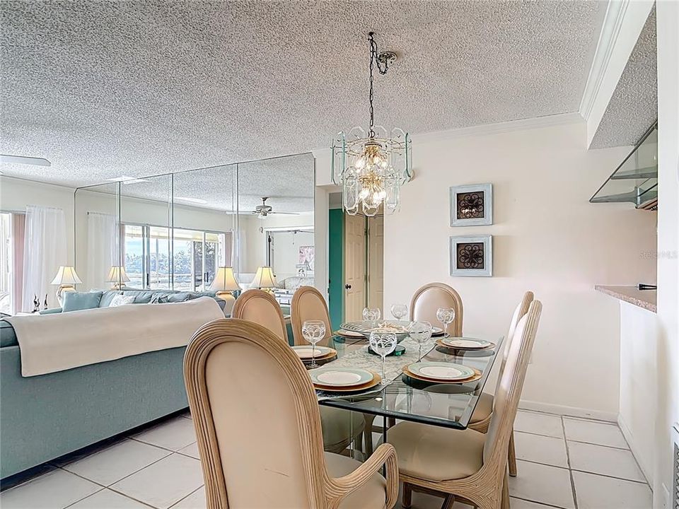 For Sale: $285,000 (3 beds, 2 baths, 1330 Square Feet)