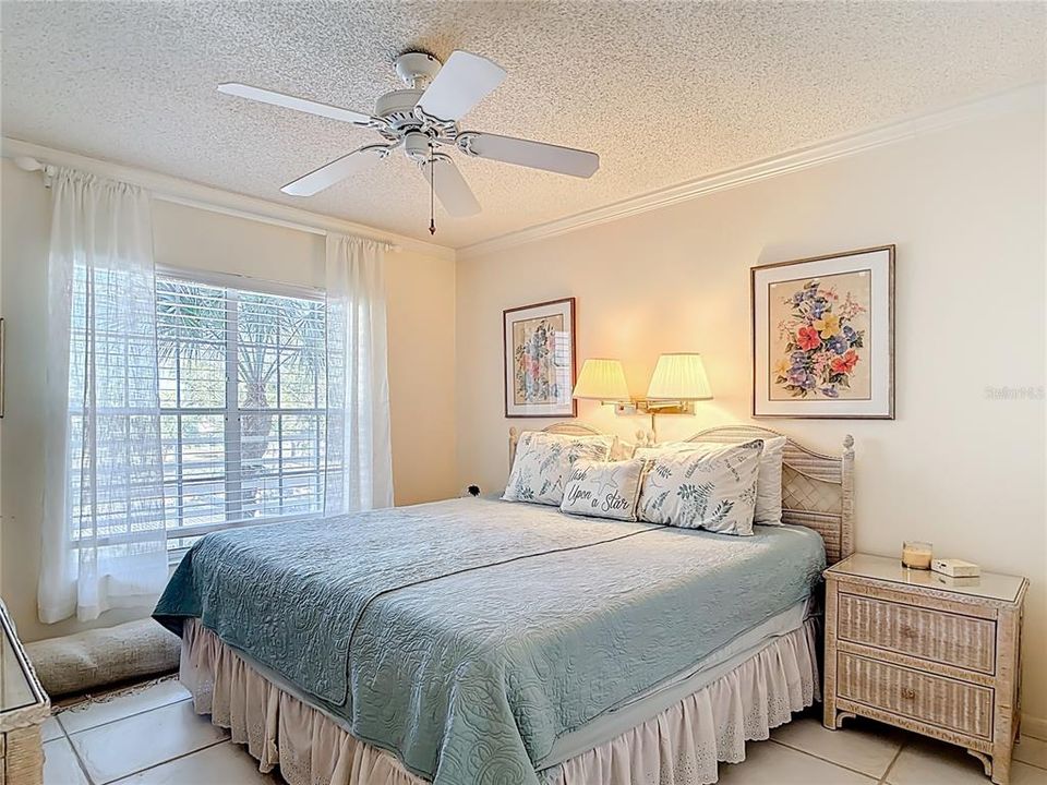 For Sale: $285,000 (3 beds, 2 baths, 1330 Square Feet)