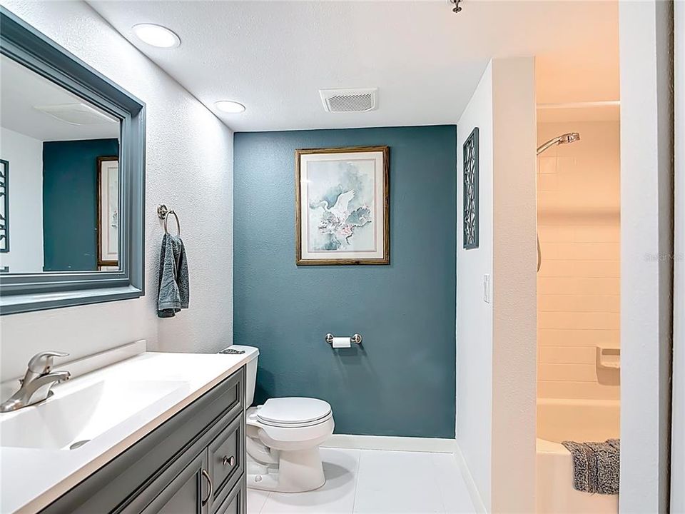 For Sale: $285,000 (3 beds, 2 baths, 1330 Square Feet)