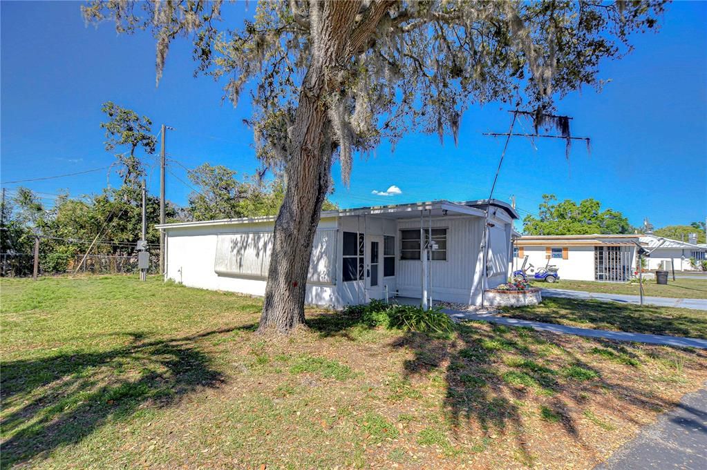 Active With Contract: $69,900 (2 beds, 2 baths, 768 Square Feet)