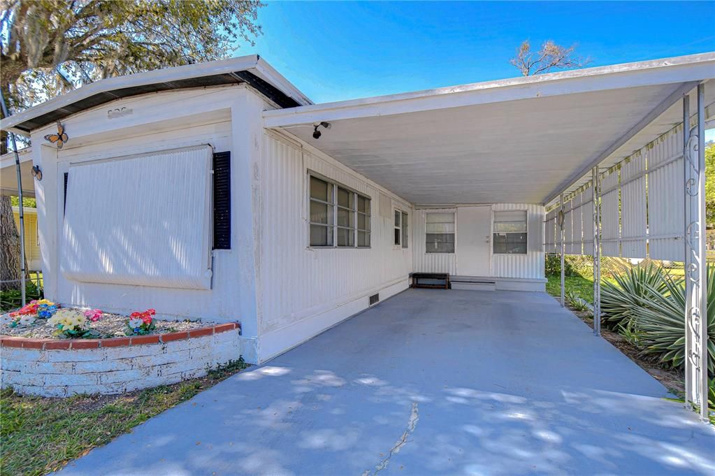 Active With Contract: $69,900 (2 beds, 2 baths, 768 Square Feet)