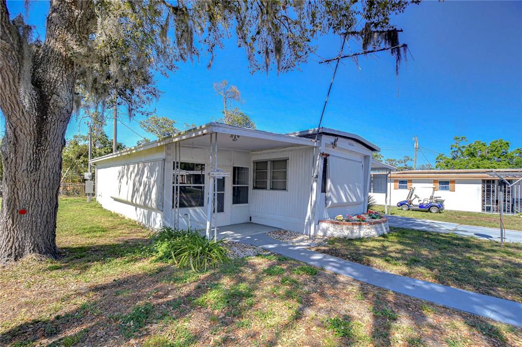 Active With Contract: $69,900 (2 beds, 2 baths, 768 Square Feet)
