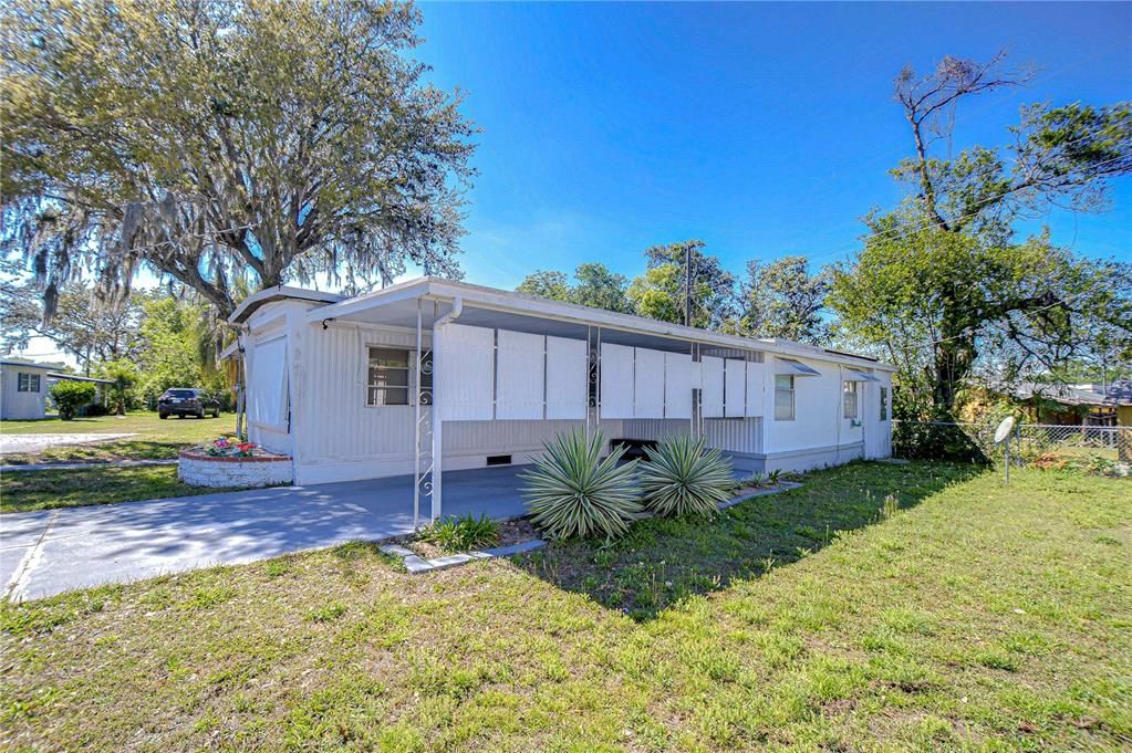 Active With Contract: $69,900 (2 beds, 2 baths, 768 Square Feet)