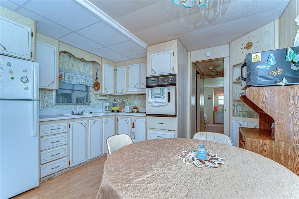 Active With Contract: $69,900 (2 beds, 2 baths, 768 Square Feet)