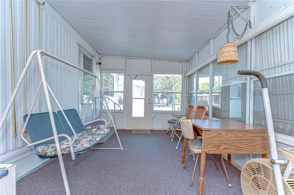 Active With Contract: $69,900 (2 beds, 2 baths, 768 Square Feet)