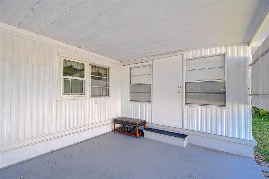 Active With Contract: $69,900 (2 beds, 2 baths, 768 Square Feet)