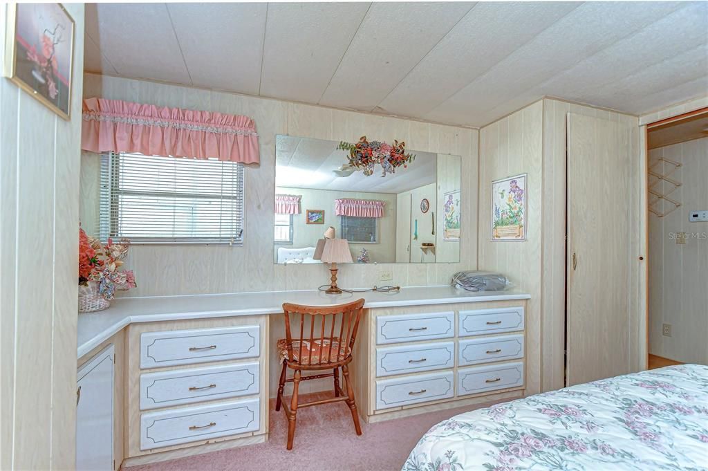 Active With Contract: $69,900 (2 beds, 2 baths, 768 Square Feet)