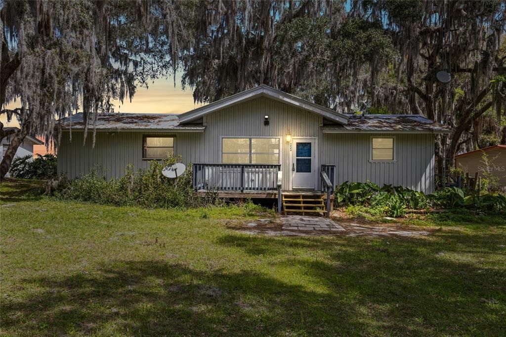 Vendido Recientemente: $200,000 (3 camas, 2 baños, 1416 Pies cuadrados)