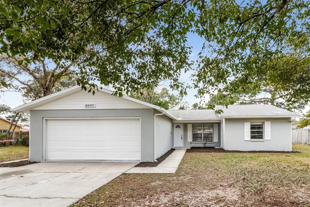 Recently Rented: $1,975 (3 beds, 2 baths, 1098 Square Feet)