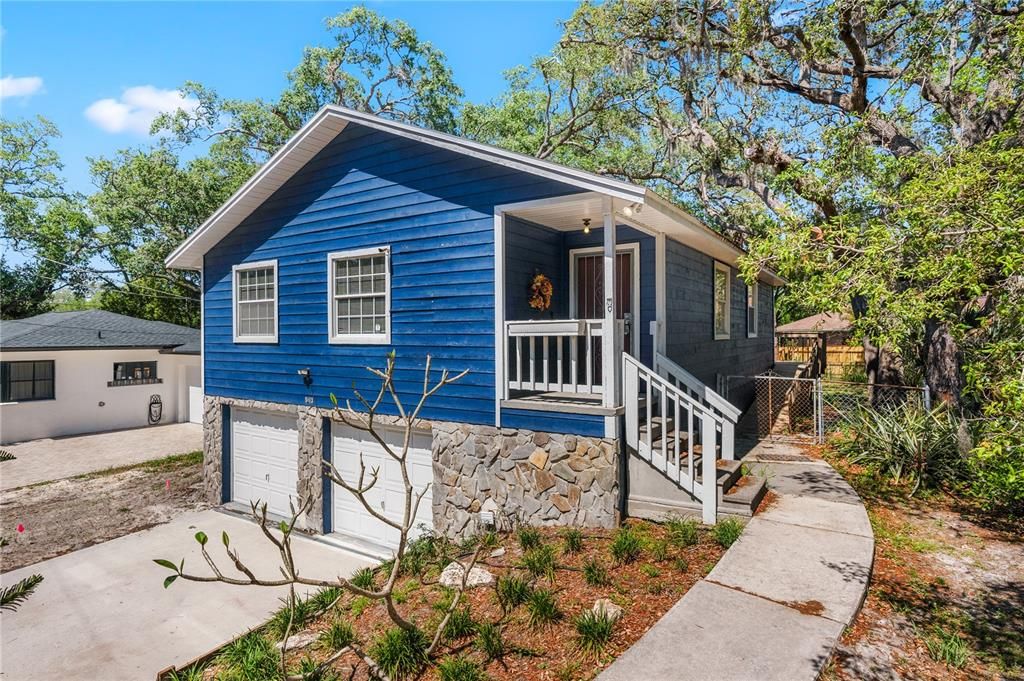 Recently Sold: $400,000 (3 beds, 3 baths, 1130 Square Feet)