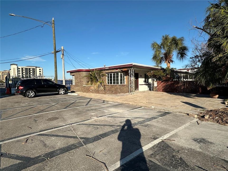 Active With Contract: $2,990,000 (0.49 acres)