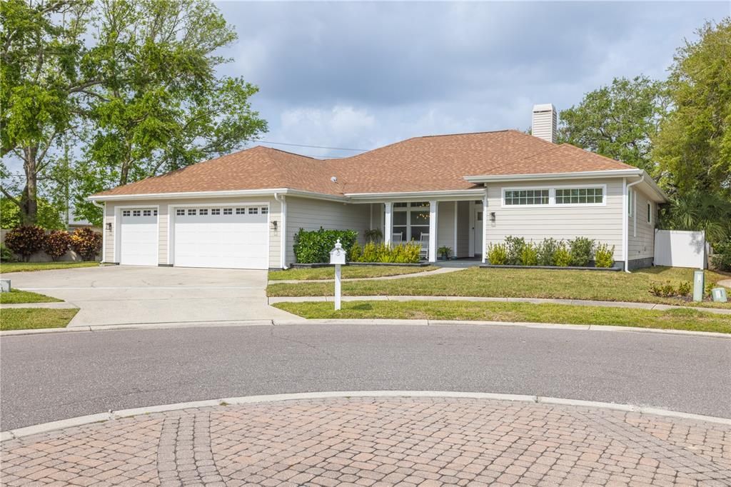 Welcome to 3027 Key Harbor Dr!