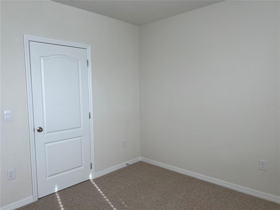 En Venta: $379,000 (5 camas, 3 baños, 2528 Pies cuadrados)