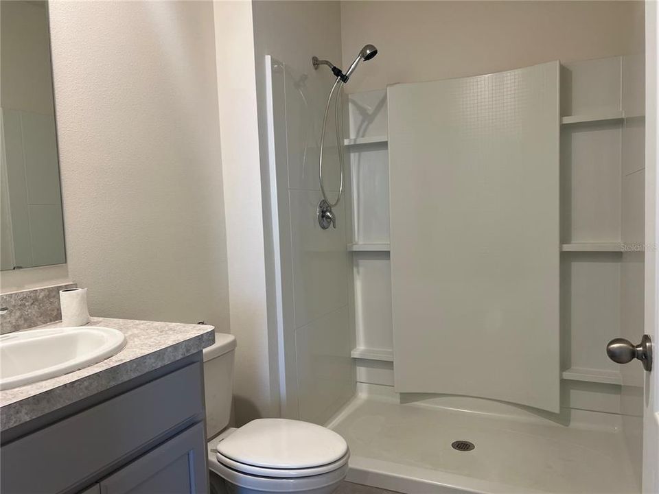 En Venta: $379,000 (5 camas, 3 baños, 2528 Pies cuadrados)